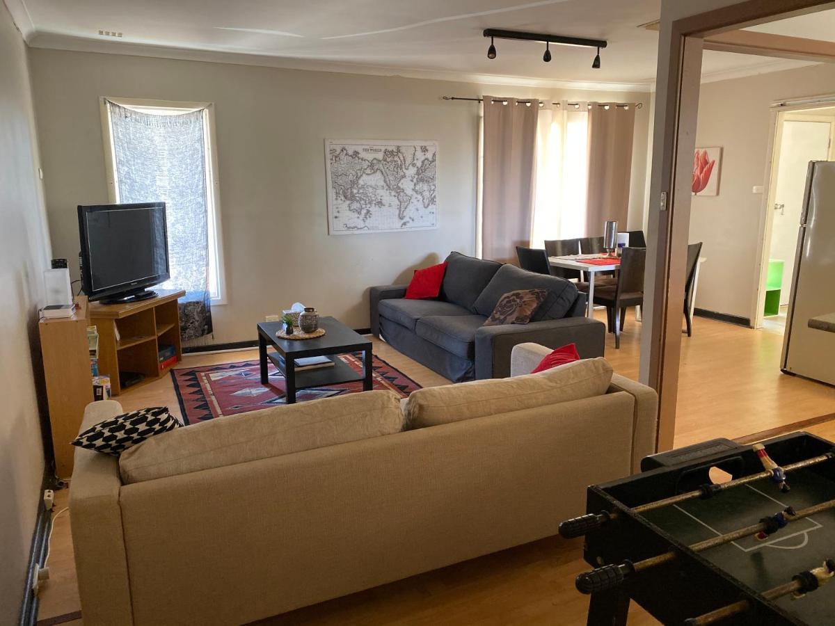 Home Away From Home Merredin エクステリア 写真